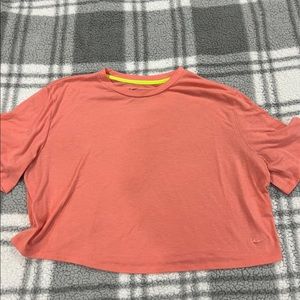 Cropped Nike top